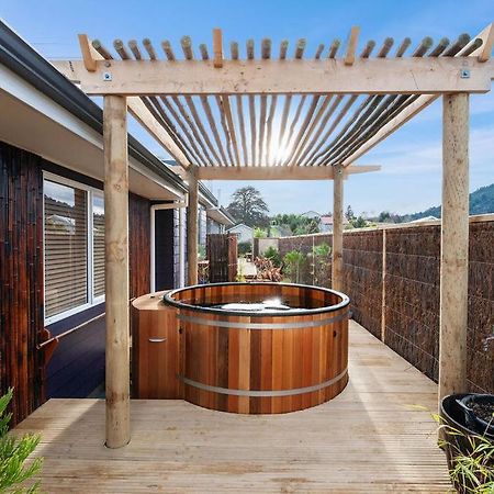 The Purple House - Ohakune Home With Spa Pool Exteriér fotografie