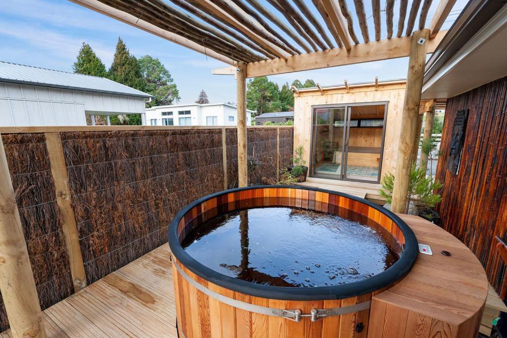 The Purple House - Ohakune Home With Spa Pool Exteriér fotografie