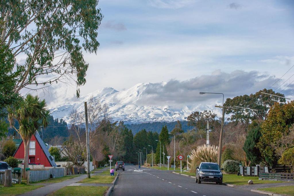 The Purple House - Ohakune Home With Spa Pool Exteriér fotografie